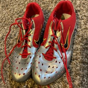 Men’s spikes size 10